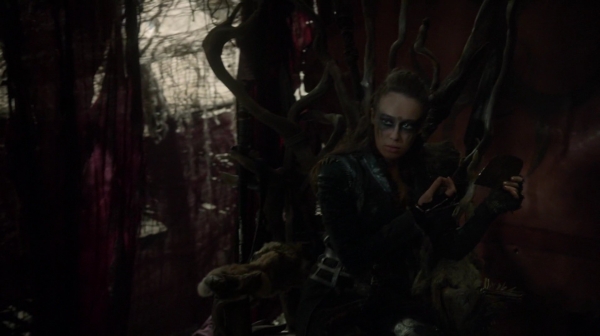 Bodyguard of Lies The 100 Season 2 Episode Fourteen-1232
