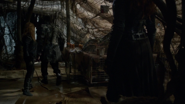 Bodyguard of Lies The 100 Season 2 Episode Fourteen-1217
