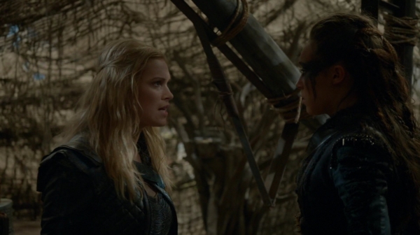 Bodyguard of Lies The 100 Season 2 Episode Fourteen-1211

