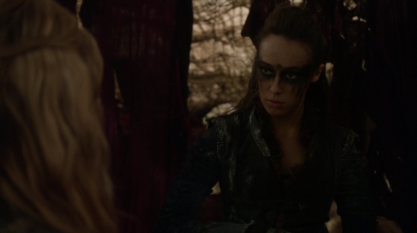Bodyguard of Lies The 100 Season 2 Episode Fourteen-1201
