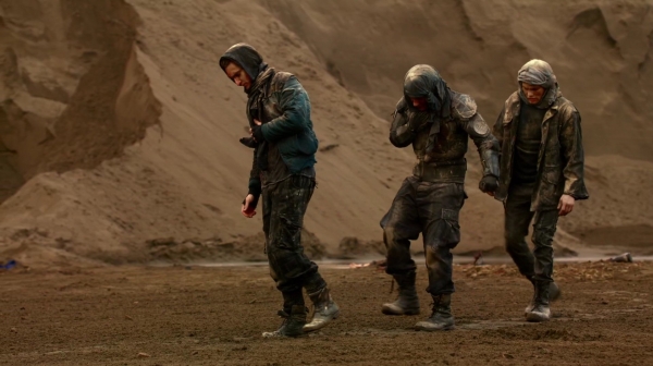 Bodyguard of Lies The 100 Season 2 Episode Fourteen-1070
