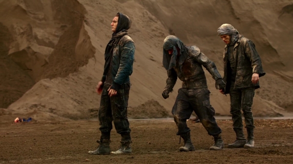 Bodyguard of Lies The 100 Season 2 Episode Fourteen-1062
