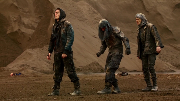 Bodyguard of Lies The 100 Season 2 Episode Fourteen-1061
