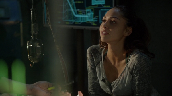 Bodyguard of Lies The 100 Season 2 Episode Fourteen-947
