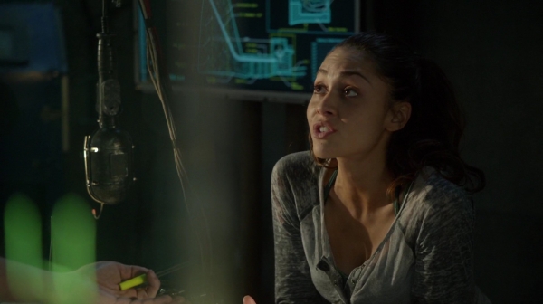 Bodyguard of Lies The 100 Season 2 Episode Fourteen-946
