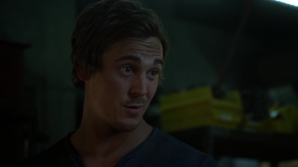Bodyguard of Lies The 100 Season 2 Episode Fourteen-937

