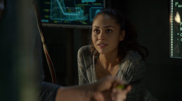 Bodyguard of Lies The 100 Season 2 Episode Fourteen-935
