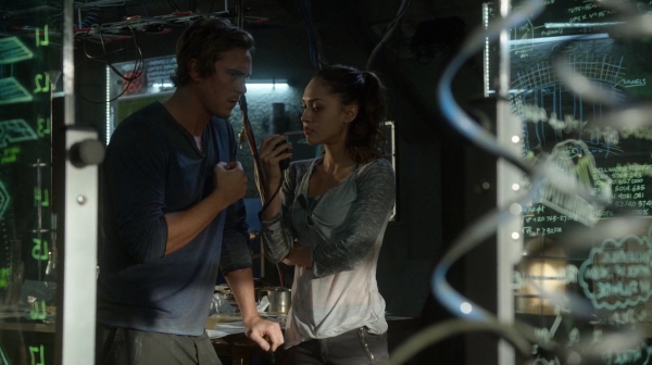 Bodyguard of Lies The 100 Season 2 Episode Fourteen-899
