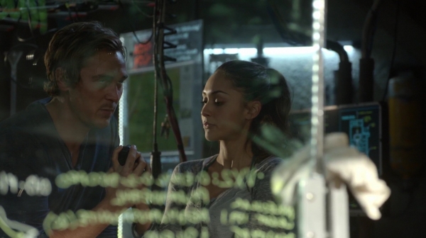 Bodyguard of Lies The 100 Season 2 Episode Fourteen-864
