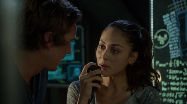 Bodyguard of Lies The 100 Season 2 Episode Fourteen-862
