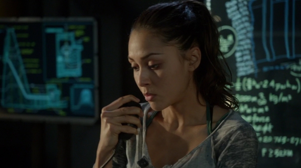 Bodyguard of Lies The 100 Season 2 Episode Fourteen-853
