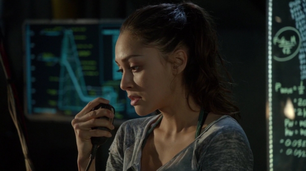 Bodyguard of Lies The 100 Season 2 Episode Fourteen-852
