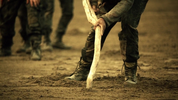 Bodyguard of Lies The 100 Season 2 Episode Fourteen-842
