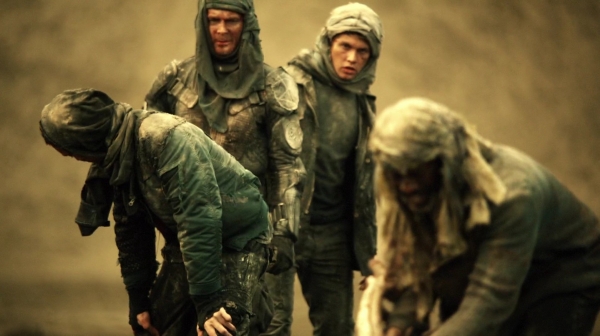 Bodyguard of Lies The 100 Season 2 Episode Fourteen-838
