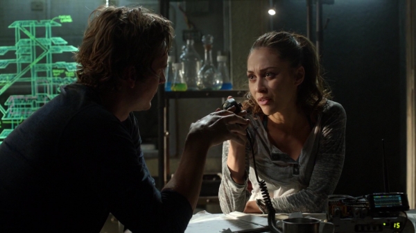 Bodyguard of Lies The 100 Season 2 Episode Fourteen-749
