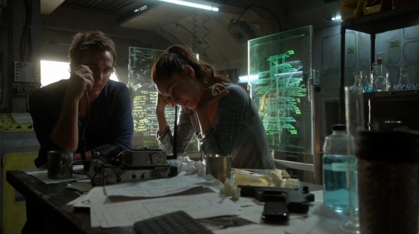 Bodyguard of Lies The 100 Season 2 Episode Fourteen-739
