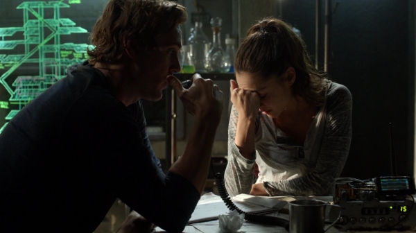 Bodyguard of Lies The 100 Season 2 Episode Fourteen-735
