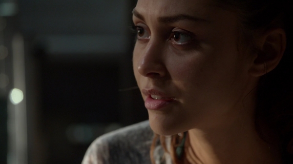 Bodyguard of Lies The 100 Season 2 Episode Fourteen-696
