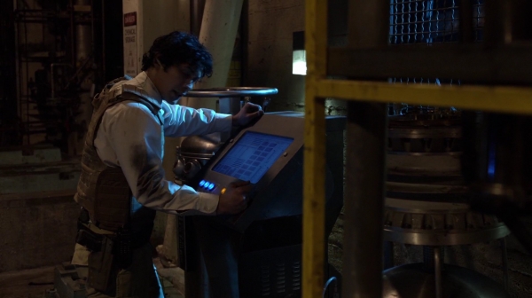 Bodyguard of Lies The 100 Season 2 Episode Fourteen-693
