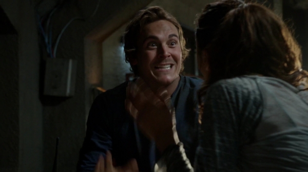 Bodyguard of Lies The 100 Season 2 Episode Fourteen-667
