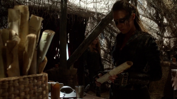 Bodyguard of Lies The 100 Season 2 Episode Fourteen-656
