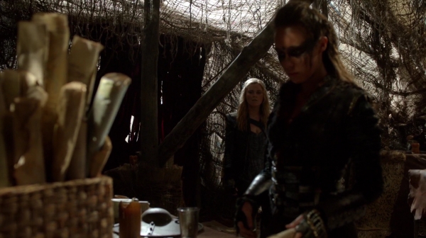 Bodyguard of Lies The 100 Season 2 Episode Fourteen-655
