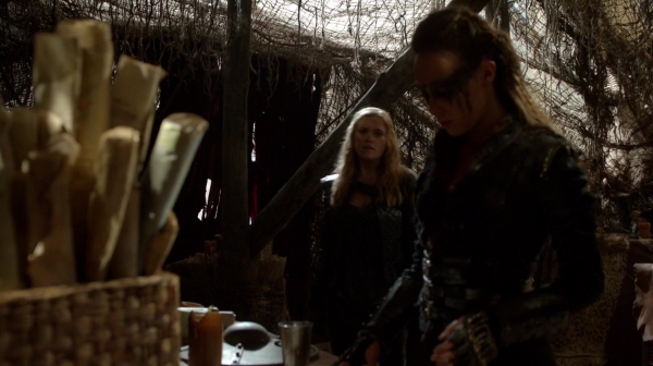 Bodyguard of Lies The 100 Season 2 Episode Fourteen-654
