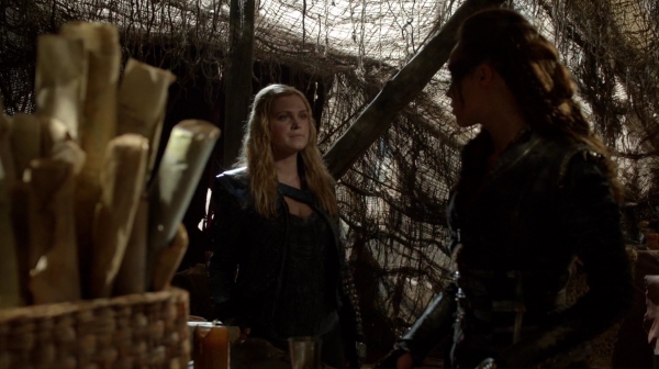 Bodyguard of Lies The 100 Season 2 Episode Fourteen-652
