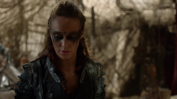 Bodyguard of Lies The 100 Season 2 Episode Fourteen-642
