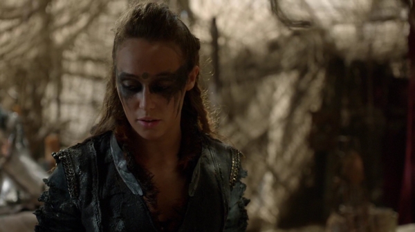 Bodyguard of Lies The 100 Season 2 Episode Fourteen-641
