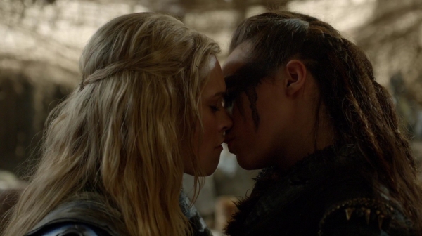 Bodyguard of Lies The 100 Season 2 Episode Fourteen-606

