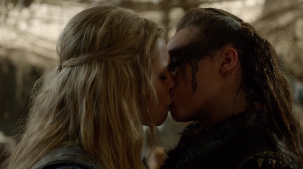 Bodyguard of Lies The 100 Season 2 Episode Fourteen-604
