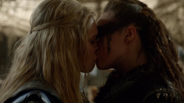 Bodyguard of Lies The 100 Season 2 Episode Fourteen-603
