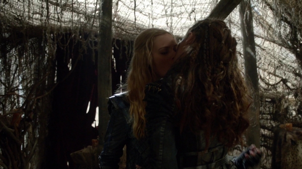 Bodyguard of Lies The 100 Season 2 Episode Fourteen-600
