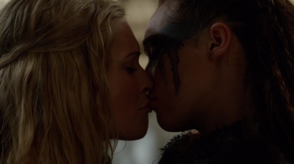 Bodyguard of Lies The 100 Season 2 Episode Fourteen-592

