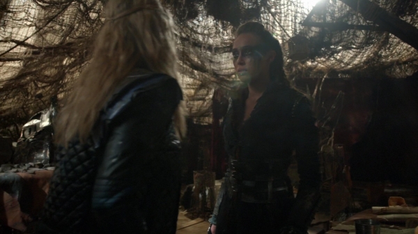Bodyguard of Lies The 100 Season 2 Episode Fourteen-570
