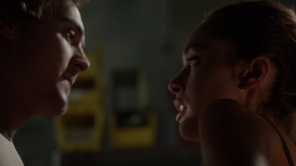 Bodyguard of Lies The 100 Season 2 Episode Fourteen-509
