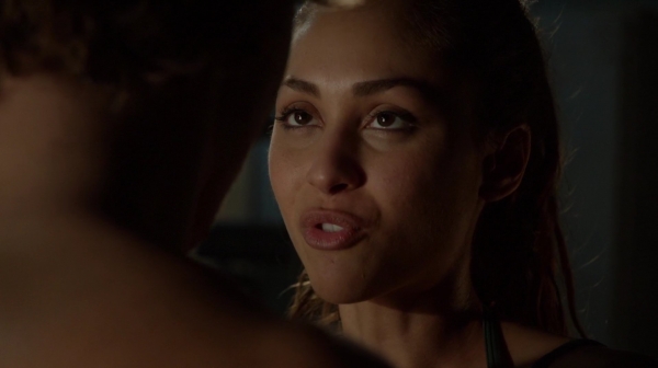 Bodyguard of Lies The 100 Season 2 Episode Fourteen-493
