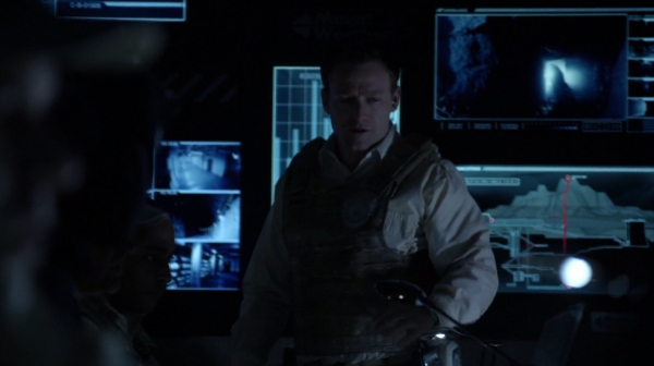 Bodyguard of Lies The 100 Season 2 Episode Fourteen-273

