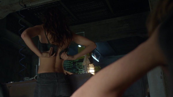Bodyguard of Lies The 100 Season 2 Episode Fourteen-233
