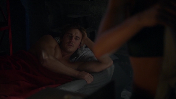 Bodyguard of Lies The 100 Season 2 Episode Fourteen-225
