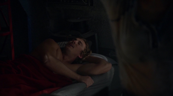 Bodyguard of Lies The 100 Season 2 Episode Fourteen-215
