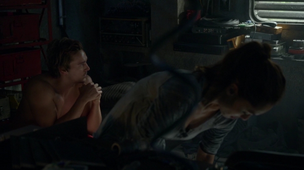 Bodyguard of Lies The 100 Season 2 Episode Fourteen-203
