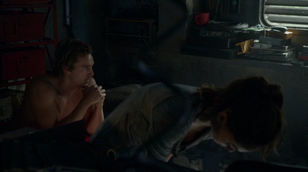 Bodyguard of Lies The 100 Season 2 Episode Fourteen-200
