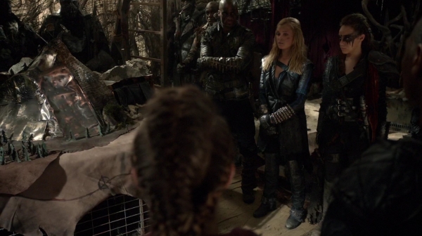The 100 Season 2 Episode 15 Blood Must Have Blood Part One-1696
