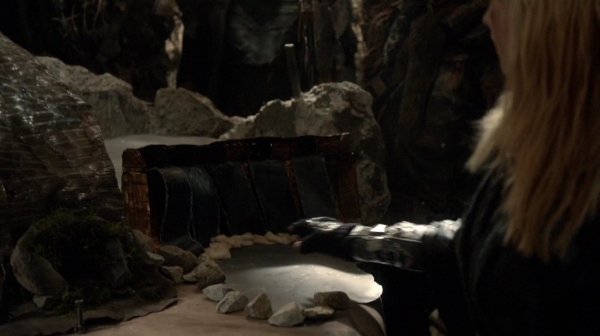 The 100 Season 2 Episode 15 Blood Must Have Blood Part One-1683
