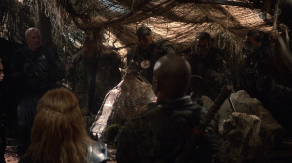 The 100 Season 2 Episode 15 Blood Must Have Blood Part One-1505
