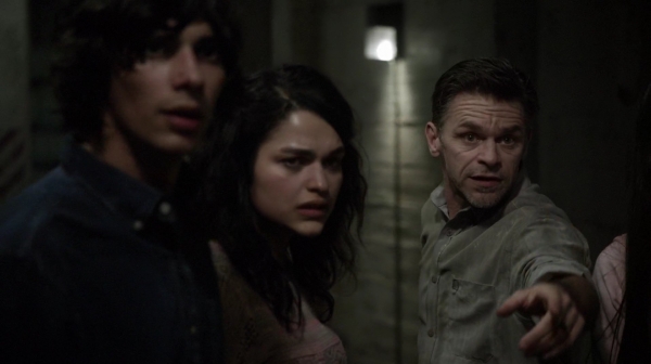 The 100 Season 2 Episode 15 Blood Must Have Blood Part One-1424
