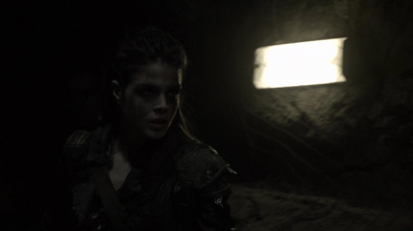 The 100 Season 2 Episode 15 Blood Must Have Blood Part One-1385
