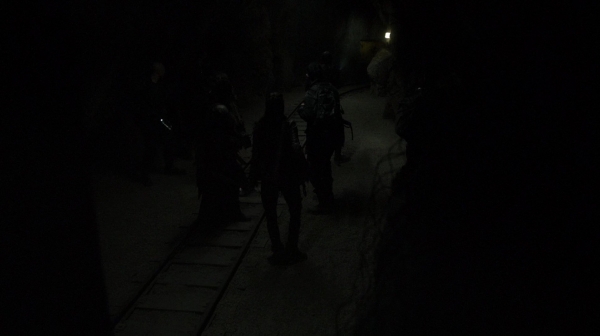 The 100 Season 2 Episode 15 Blood Must Have Blood Part One-1355
